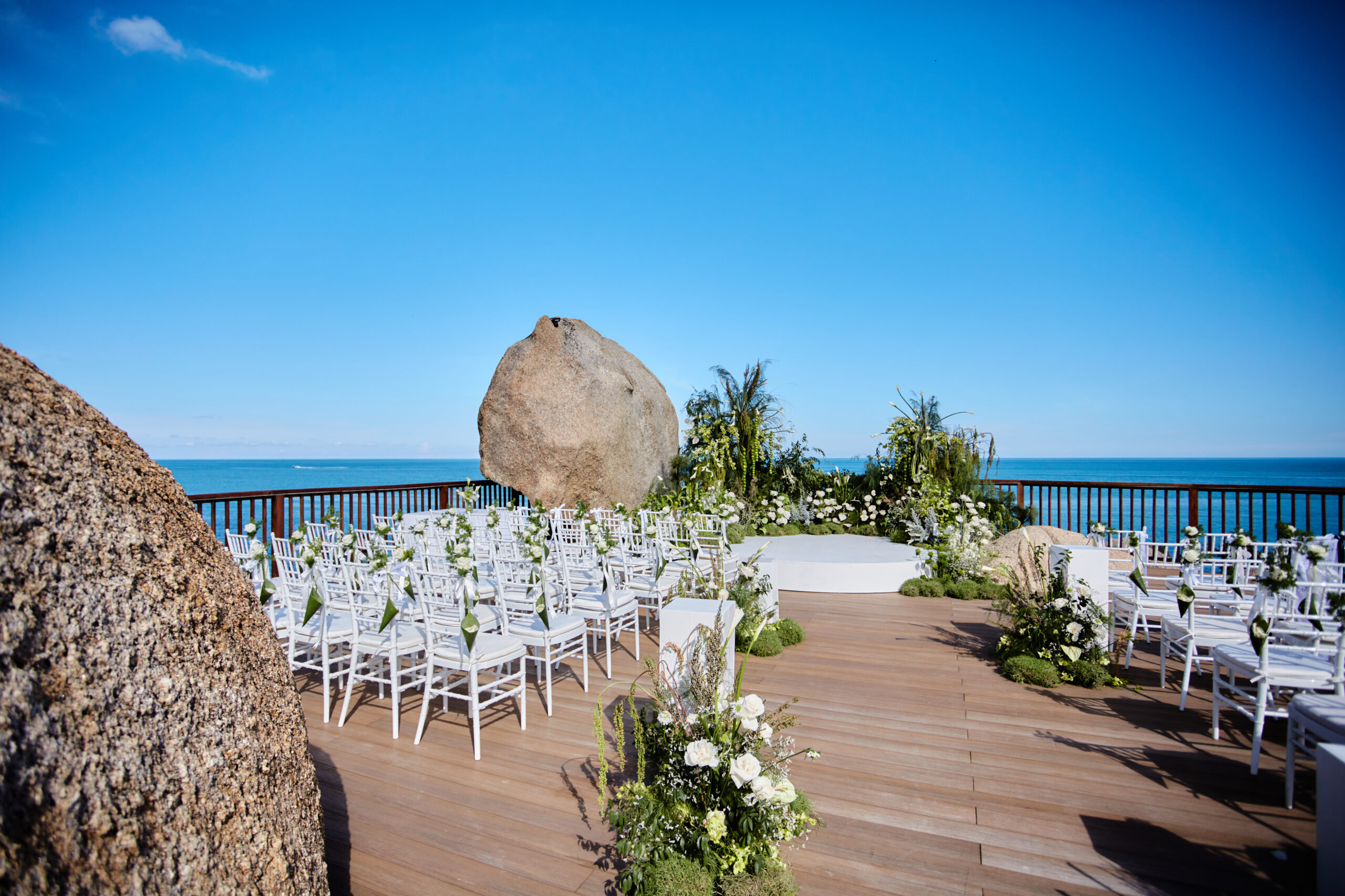 clifftop wedding ceremony at Silavadee Koh Samui