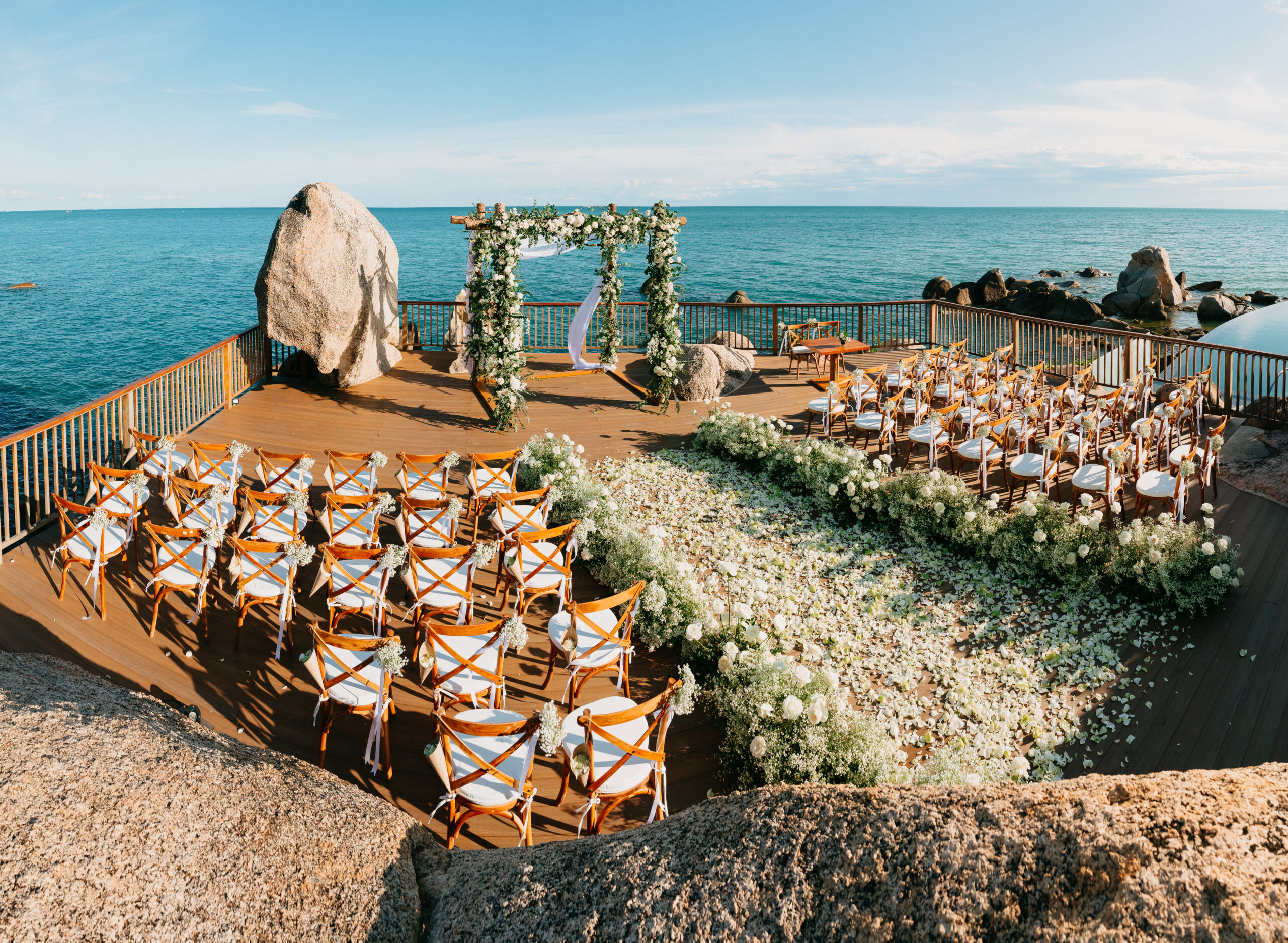 Silavadee Koh Samui clifftop wedding ceremony with ocean views