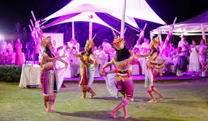 thai dancers